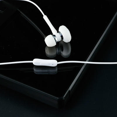 2019 new design hotsale double side in-ear and big size universial for all user aaa